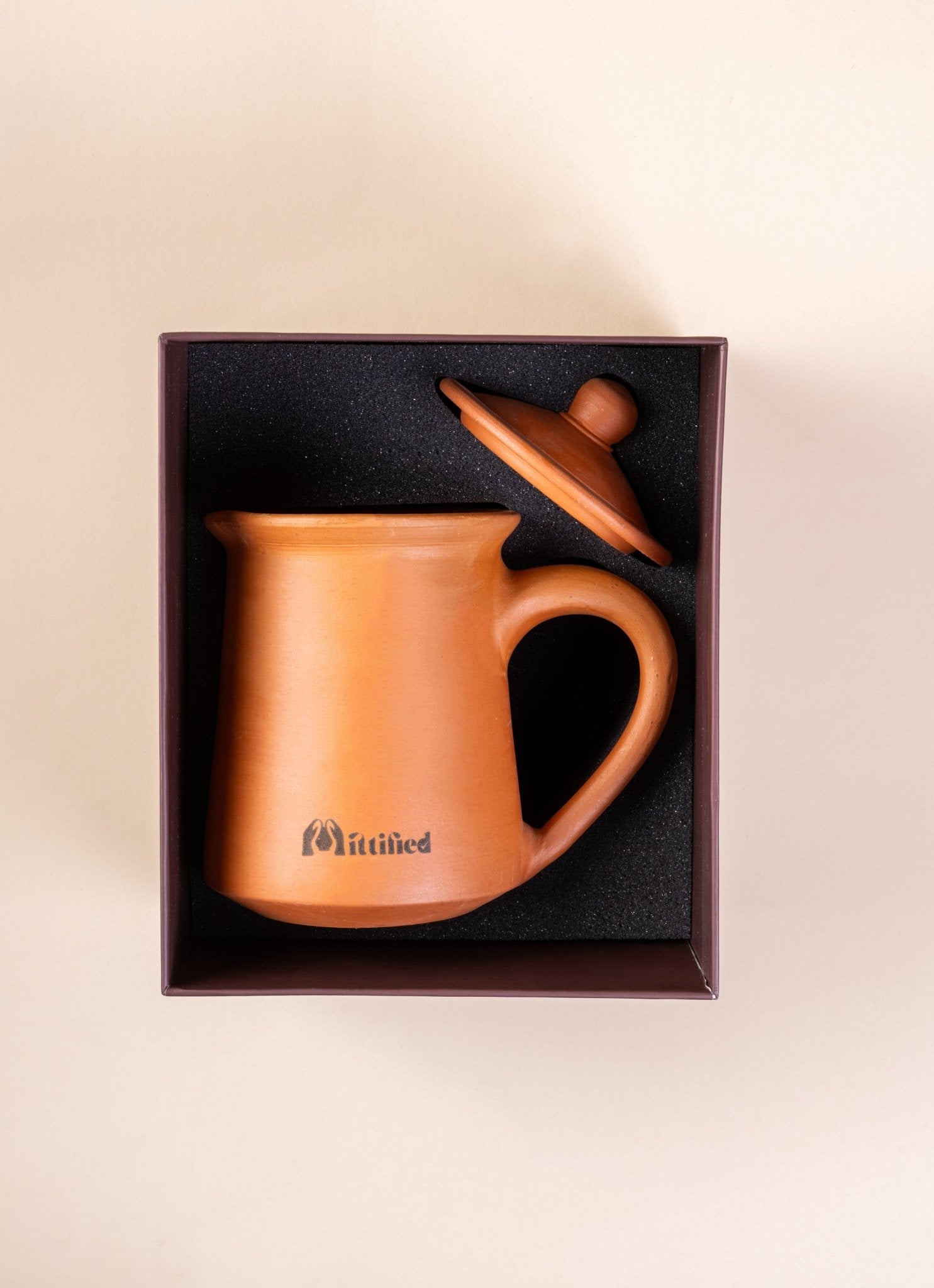 Jhakaas Jug Lifestyle on Dining Table – Handcrafted Terracotta Water Jug