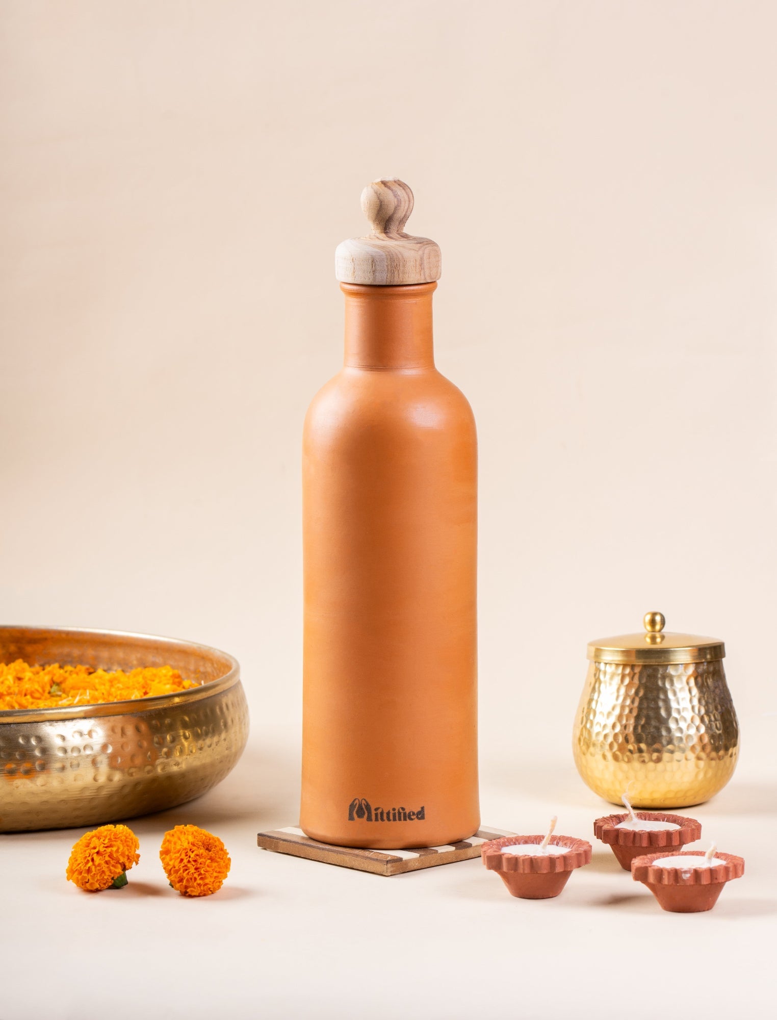 Terracotta Water Bottle with Wooden Lid – Mitti Marvel Handcrafted Clay Bottle