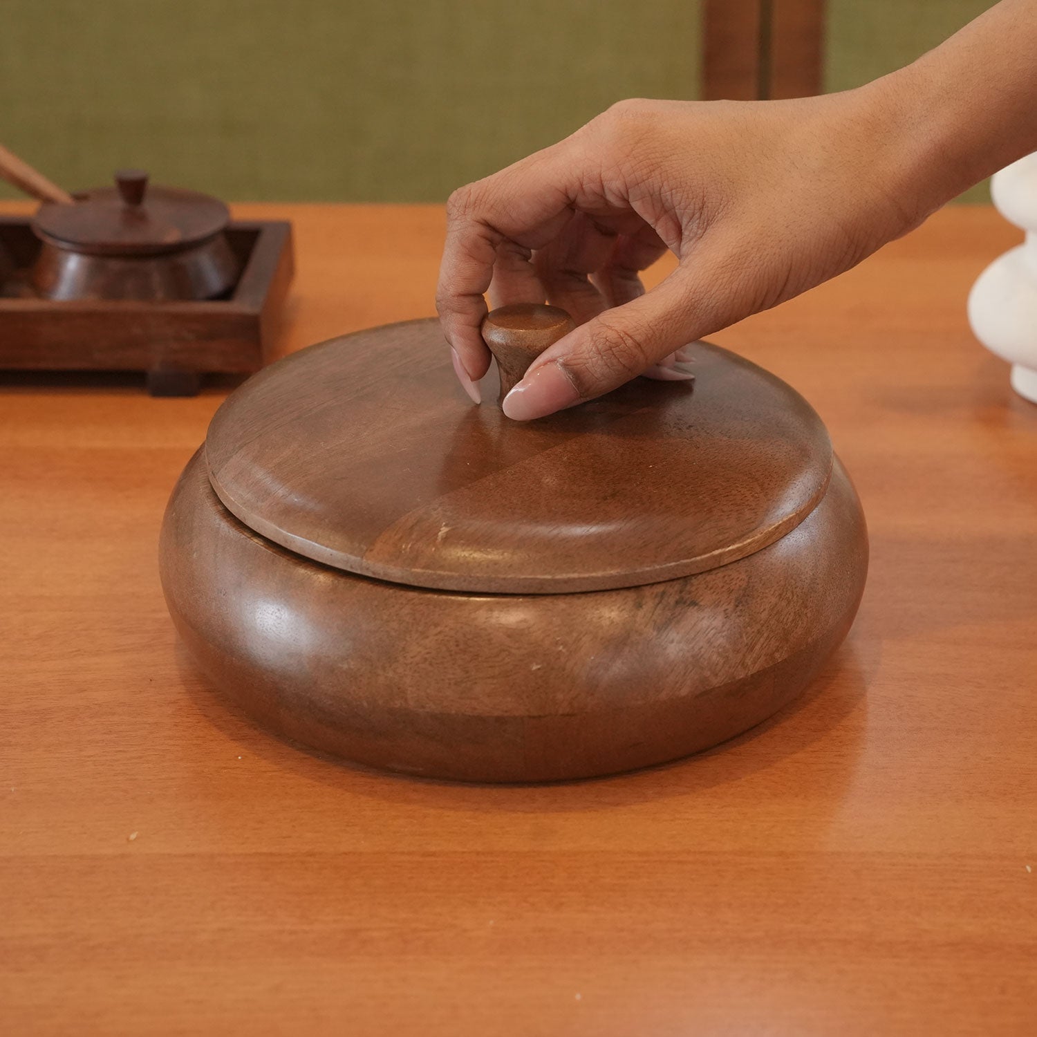 Mittified Handcrafted Acacia Wood Roti Box with Lid | Chapati Box | Wooden Roti Dabba | Keep Rotis Warm & Soft | Eco - Friendly Kitchen Storage - Mittified