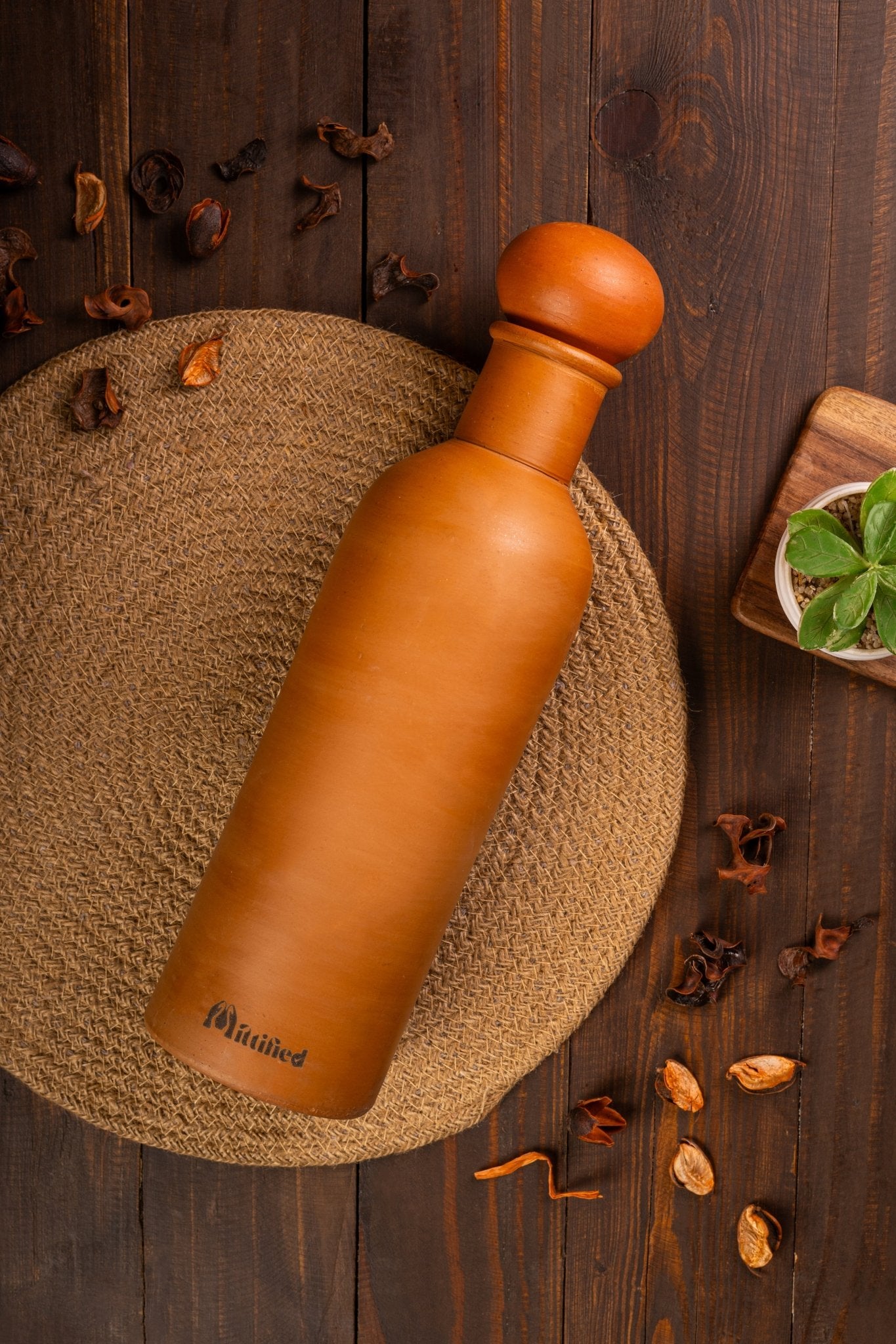 Clay Water Bottle Mitti Mate Side View – Handcrafted Terracotta Bottle for Daily Use